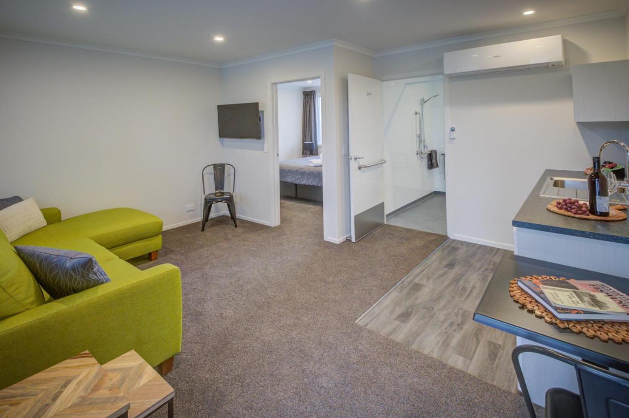 Dusky Motels Te Anau Exterior photo