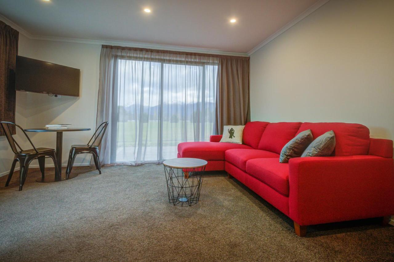 Dusky Motels Te Anau Exterior photo