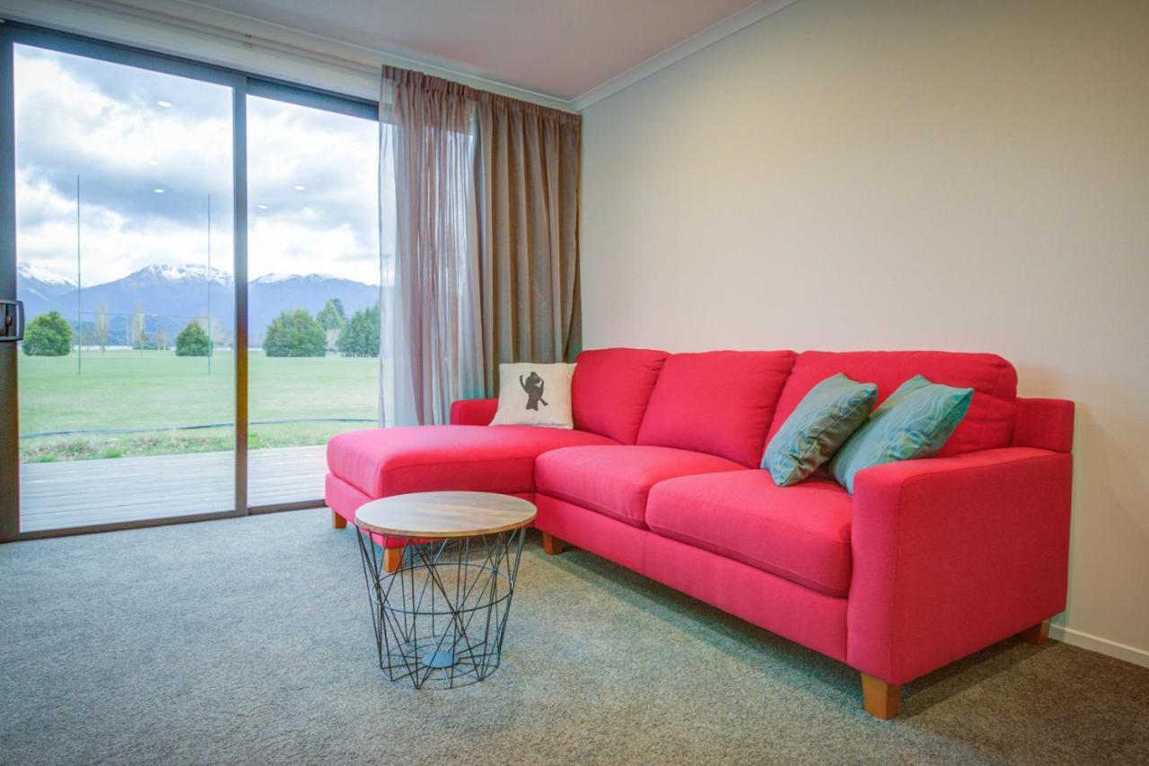 Dusky Motels Te Anau Exterior photo
