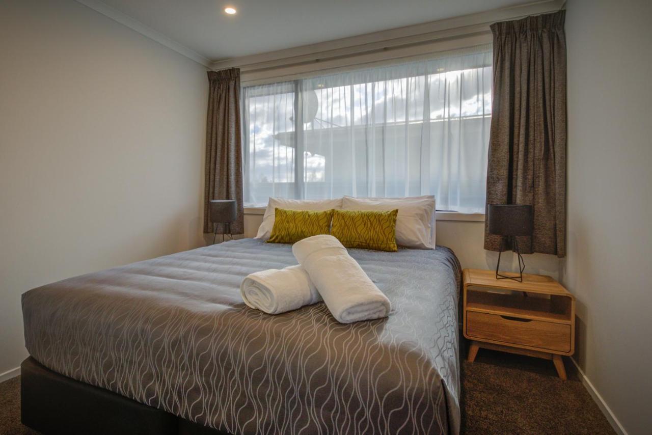 Dusky Motels Te Anau Exterior photo