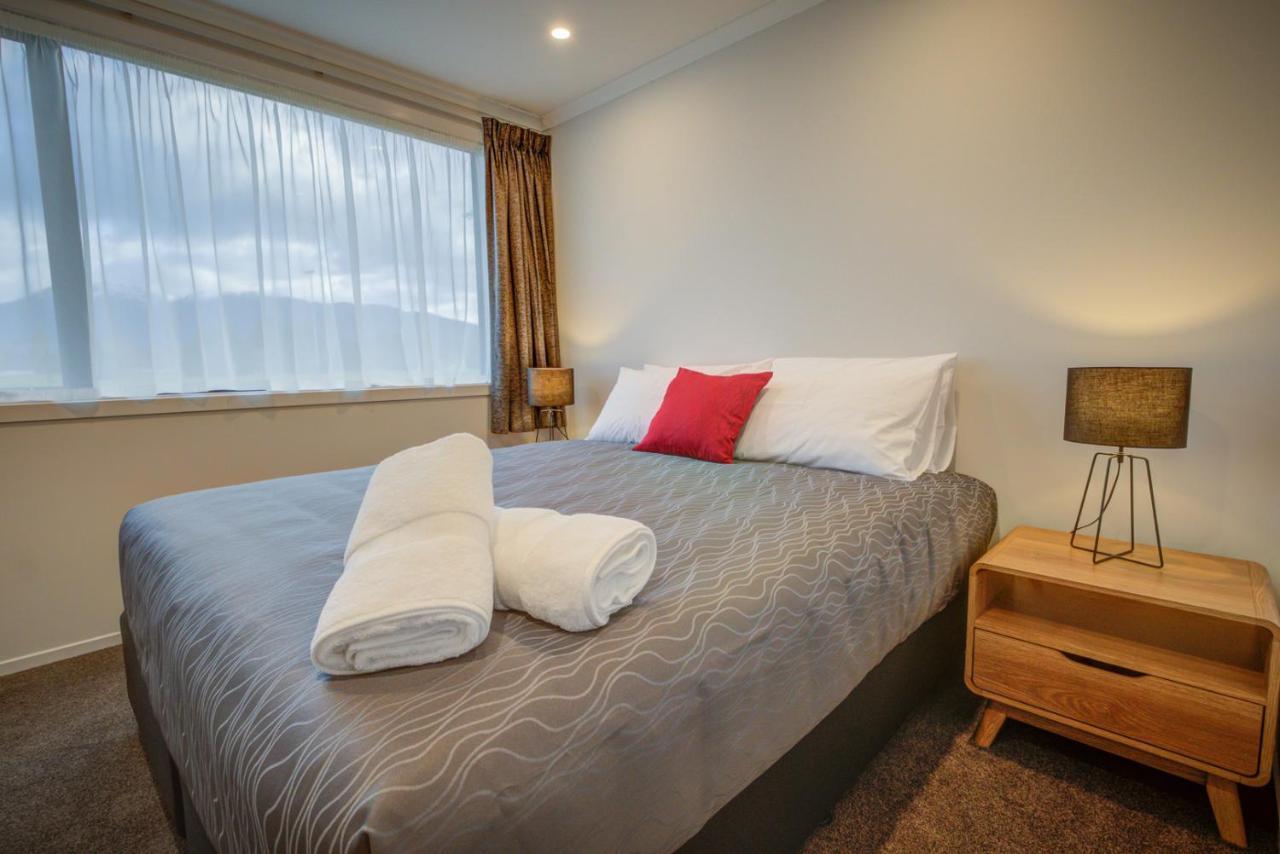 Dusky Motels Te Anau Exterior photo
