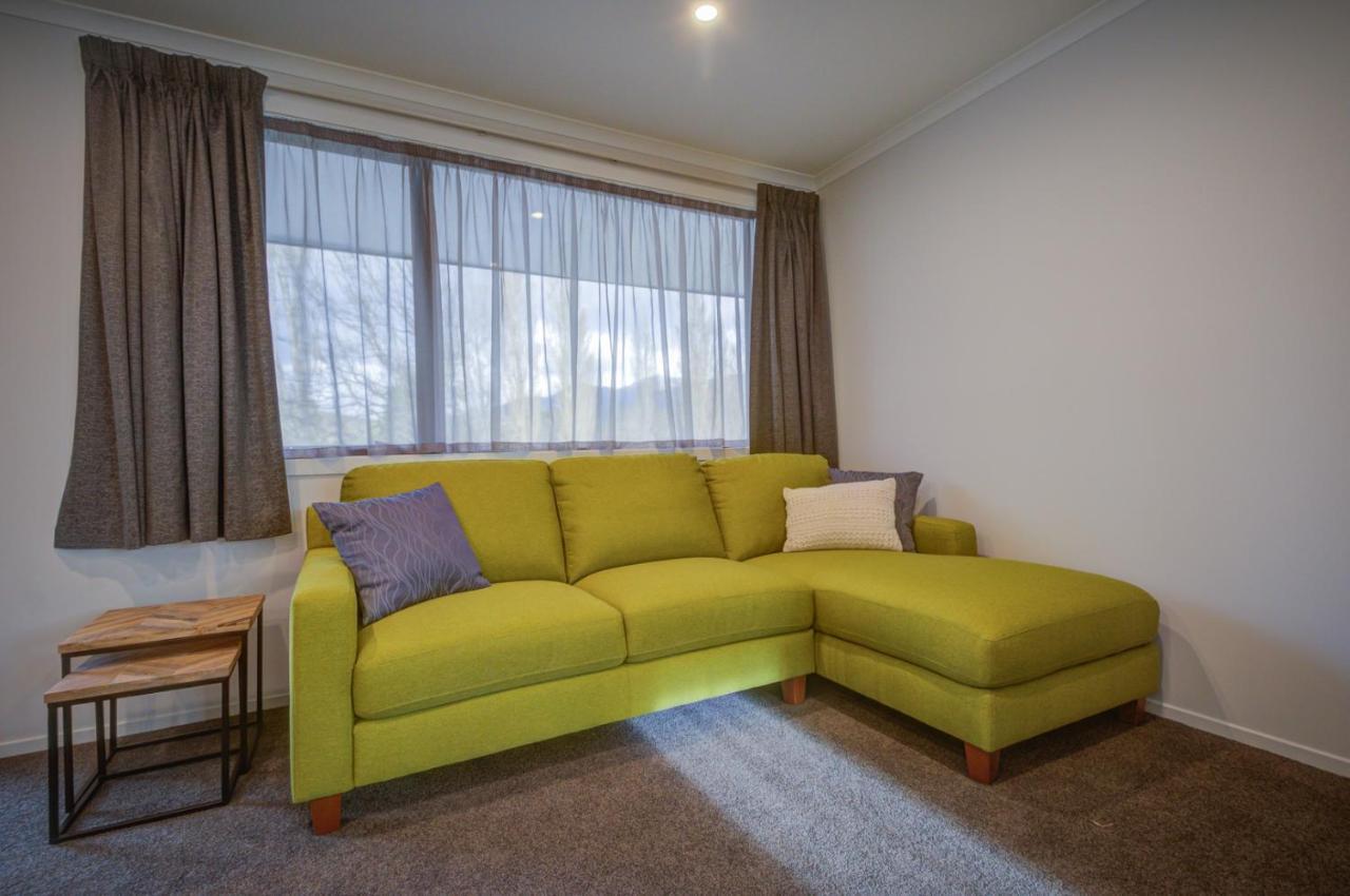Dusky Motels Te Anau Exterior photo